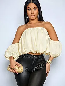 SOLERSUN Off-Shoulder Ruffled Puff Sleeve Backless Crop Top